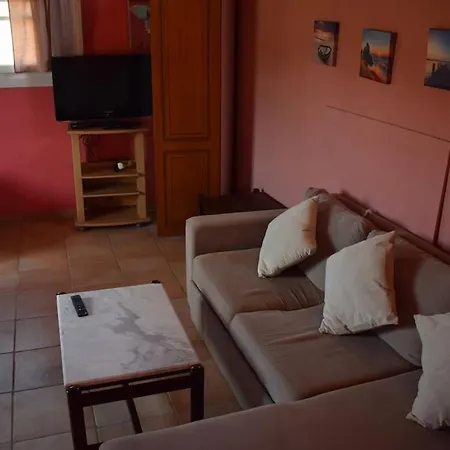 Villa Private Akobara, 2km From Center