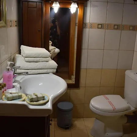 Private Akobara, 2km From Center Vila Corfu (city)