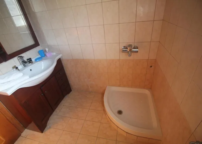 Private Akobara, 2km From Center Villa *