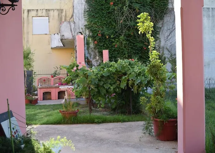 Private Akobara, 2km From Center Villa *