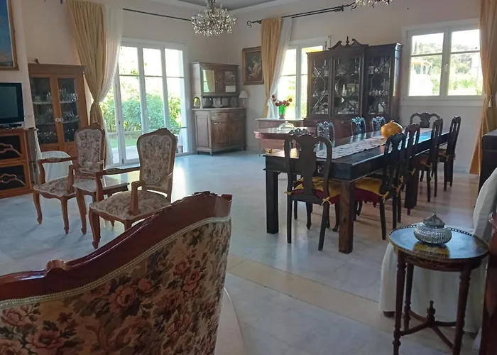 Private Akobara, 2km From Center *