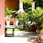 Vila Private Akobara, 2km From Center *