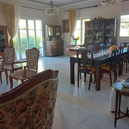 Private Akobara, 2km From Center *