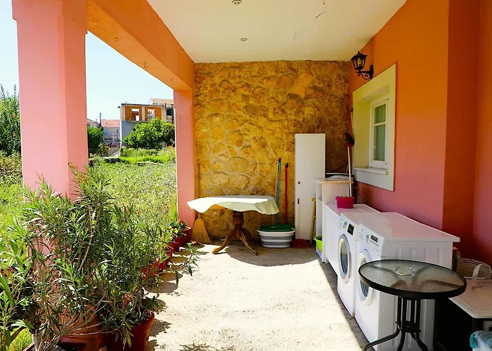 Private Akobara, 2km From Center Corfu (city)