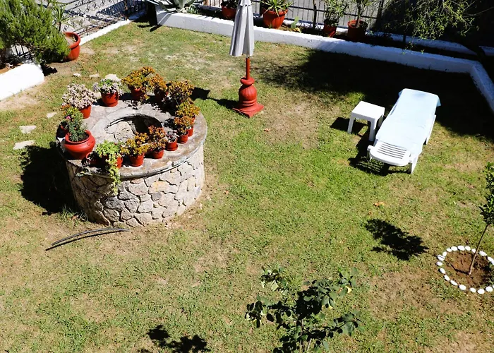 Villa Private Akobara, 2km From Center